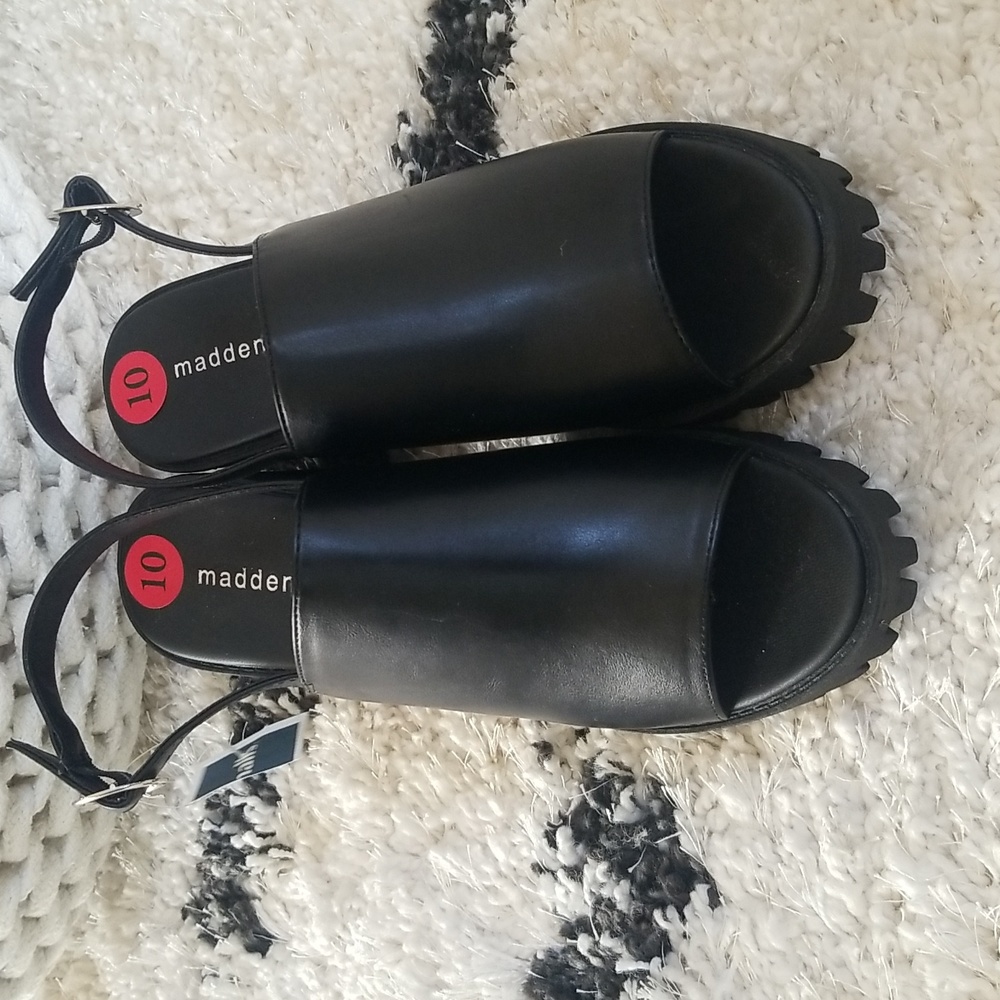 Madden Girl  Sandals